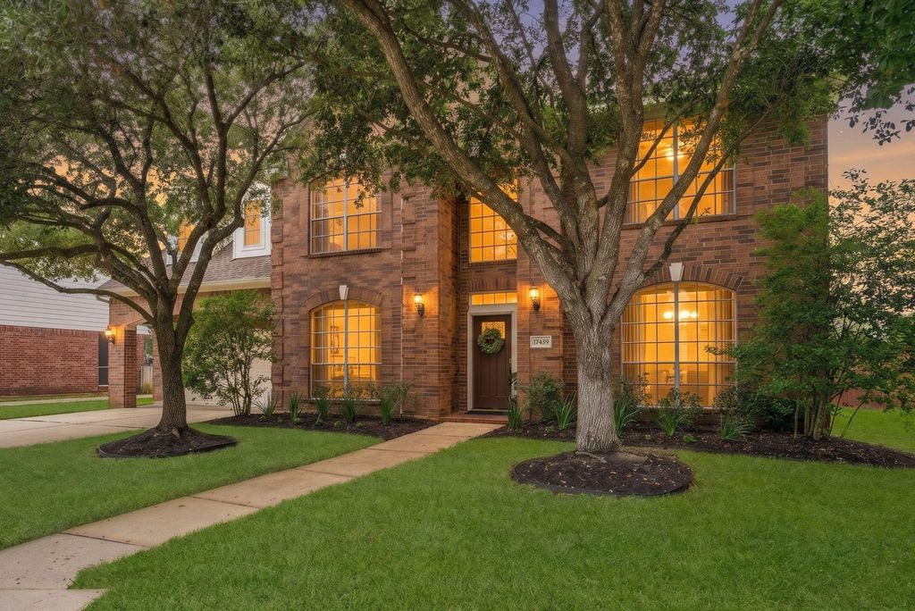 17439 Sweet Song Drive, Tomball, TX 77377