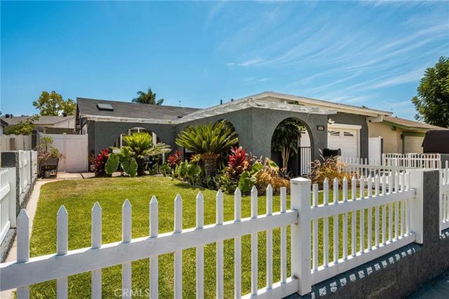 4154 E Fauna Avenue, Anaheim Hills, CA 92807
