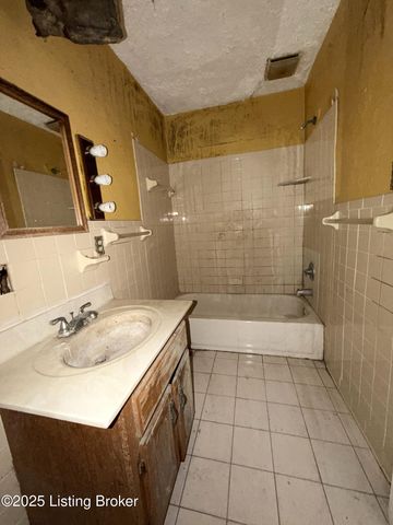 3606 Herman St, Louisville, KY 40212