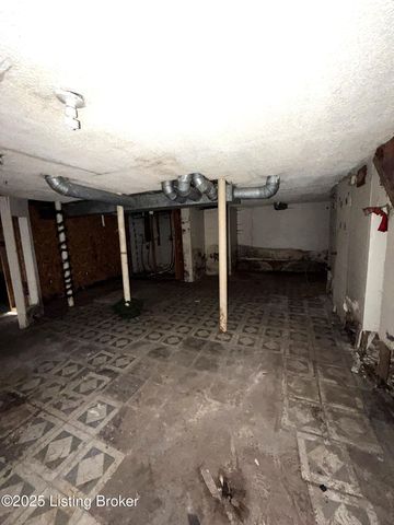 3606 Herman St, Louisville, KY 40212