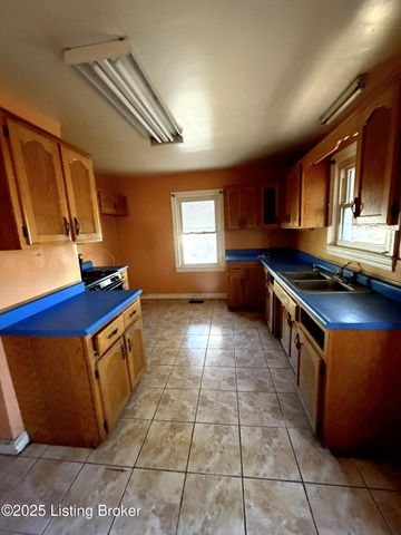 3606 Herman St, Louisville, KY 40212