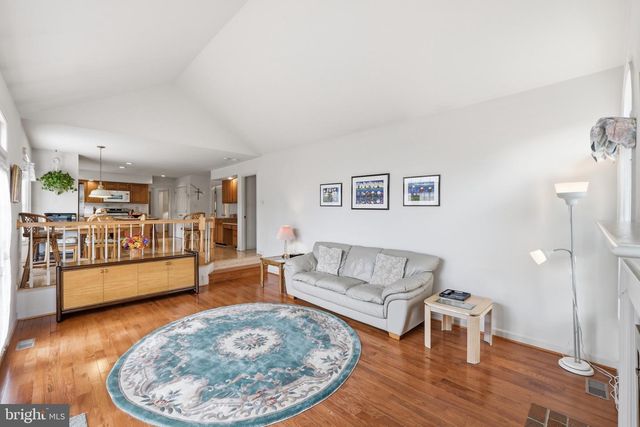 5 STATIONHOUSE CT, Gaithersburg, MD 20877
