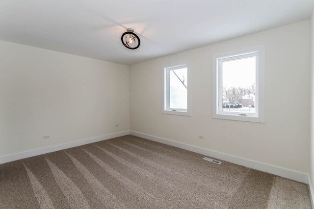 313 Lincoln Street, Schaumburg, IL 60194