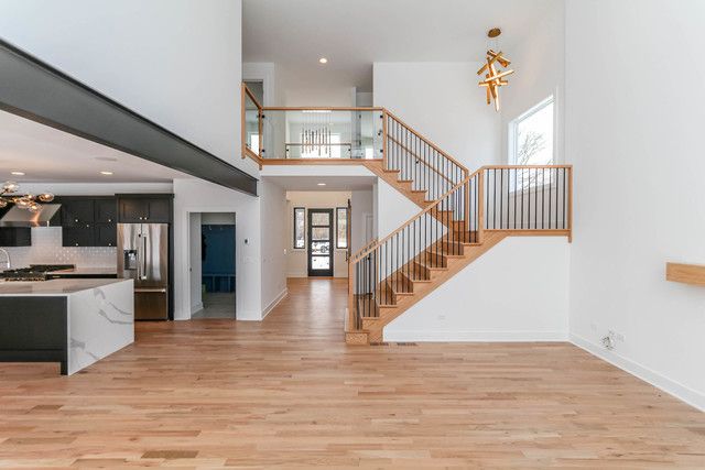 313 Lincoln Street, Schaumburg, IL 60194