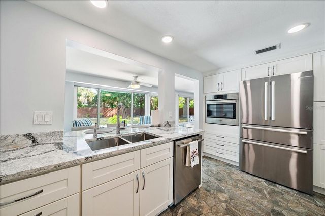 2431 BISPHAM ROAD, Sarasota, FL 34231