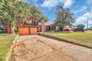 913 E Sycamore, Altus, OK 73521