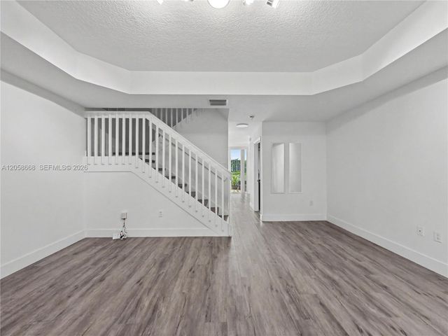 10573 SW 6th St 1206, Pembroke Pines, FL 33025