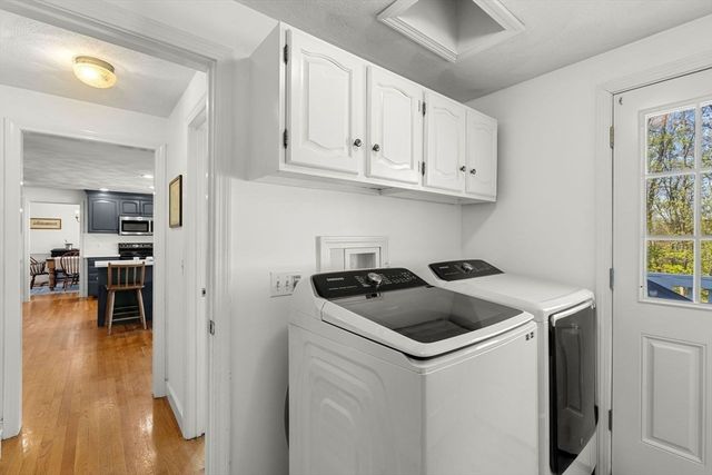 4 Greybirch Rd, Andover, MA 01810