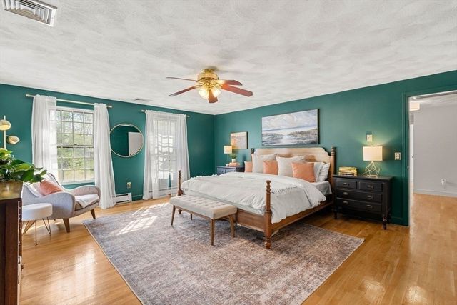 4 Greybirch Rd, Andover, MA 01810