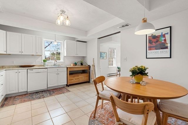 4 Greybirch Rd, Andover, MA 01810