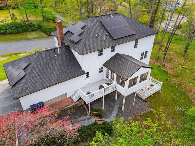 4 Greybirch Rd, Andover, MA 01810
