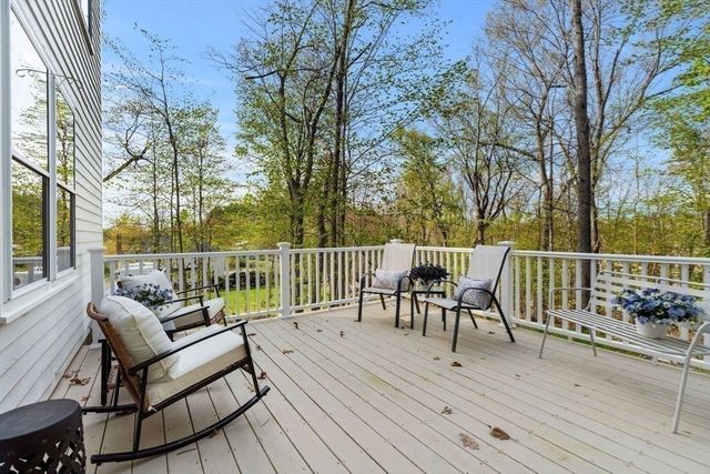 4 Greybirch Rd, Andover, MA 01810