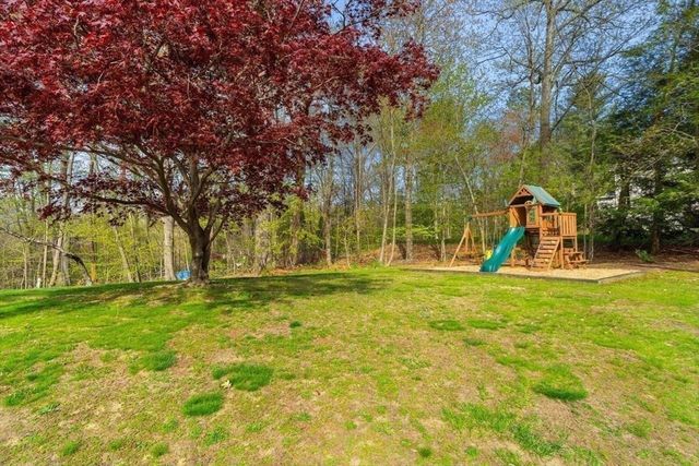 4 Greybirch Rd, Andover, MA 01810