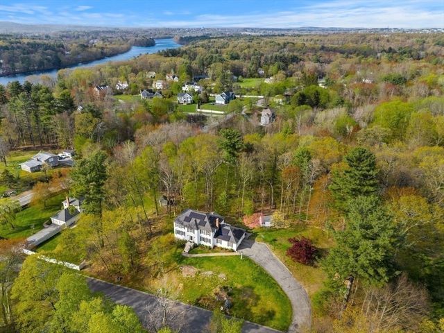 4 Greybirch Rd, Andover, MA 01810