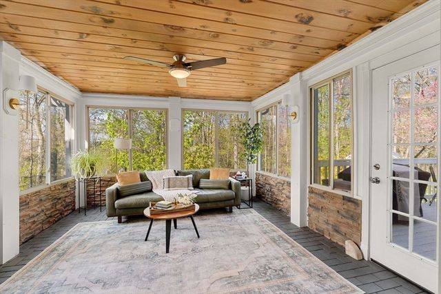 4 Greybirch Rd, Andover, MA 01810