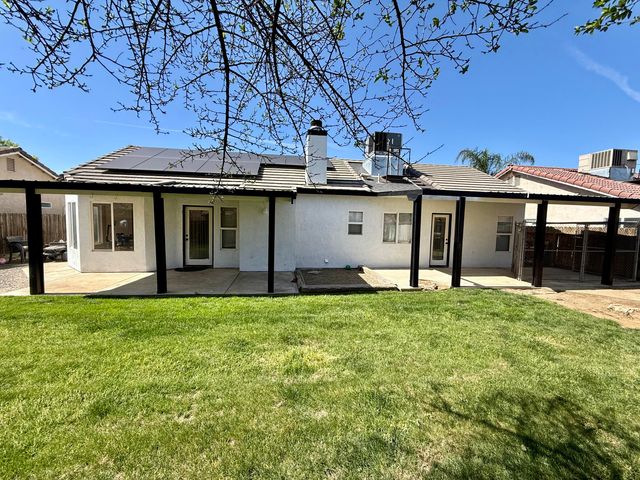 1304 N Birch Street, Porterville, CA 93257