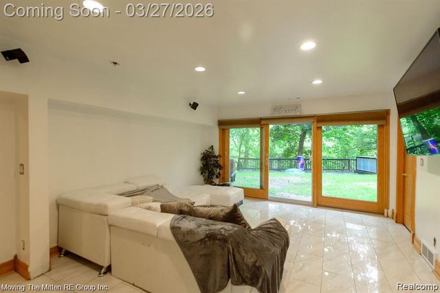 14354 Hannan Road, Van Buren Charter Township, MI 48174