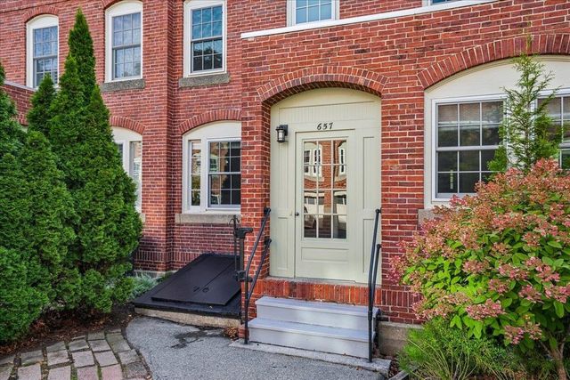 657 Canal Street, Manchester, NH 03101