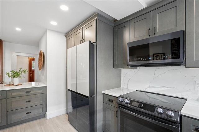 657 Canal Street, Manchester, NH 03101