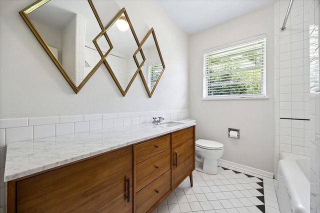4030 Mcdermed Drive, Houston, TX 77025