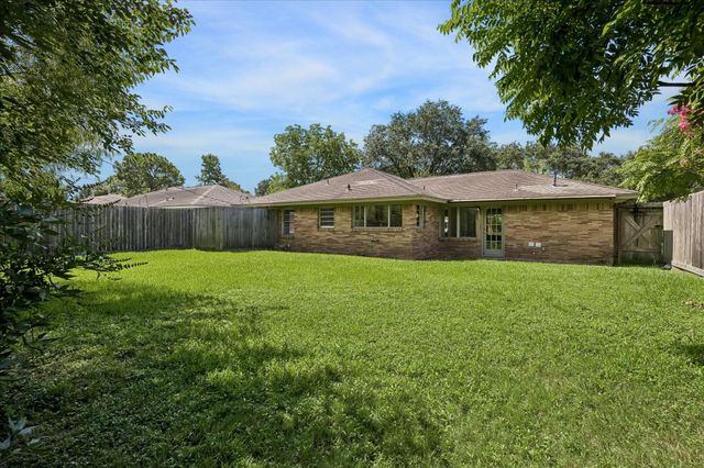 4030 Mcdermed Drive, Houston, TX 77025