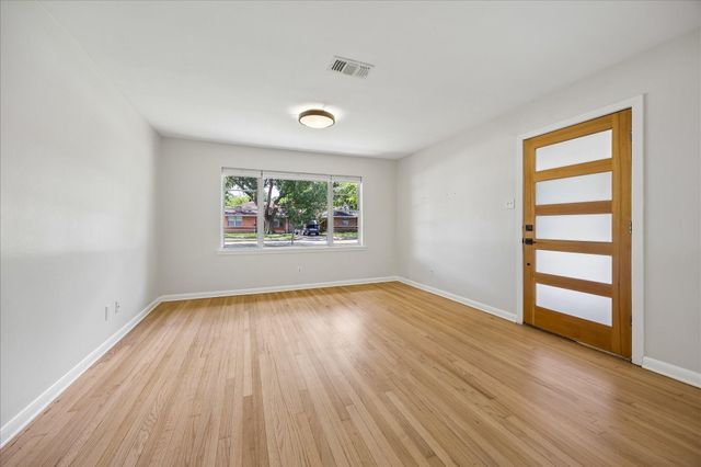 4030 Mcdermed Drive, Houston, TX 77025