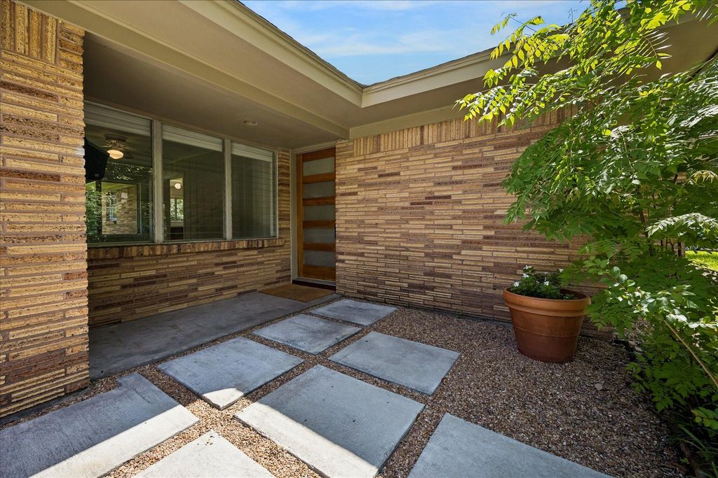 4030 Mcdermed Drive, Houston, TX 77025