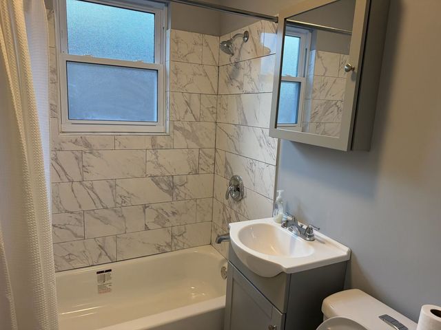 12529 S Loomis Street, Calumet Park, IL 60827