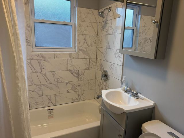 12529 S Loomis Street, Calumet Park, IL 60827