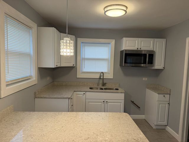 12529 S Loomis Street, Calumet Park, IL 60827