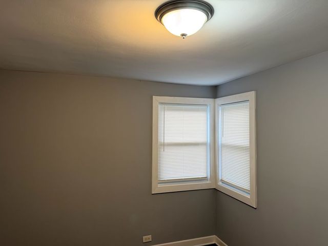 12529 S Loomis Street, Calumet Park, IL 60827
