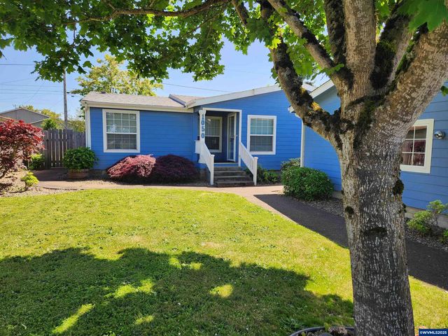 1050 W Maple St, Lebanon, OR 97355