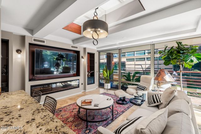 7141 E Rancho Vista Drive 2014, Scottsdale, AZ 85251