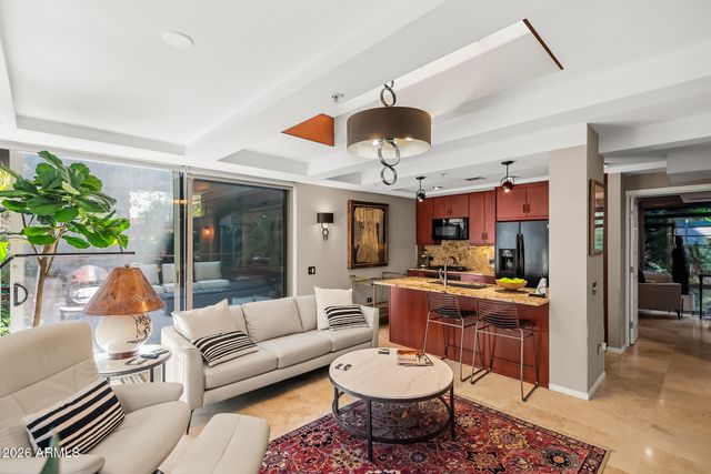 7141 E Rancho Vista Drive 2014, Scottsdale, AZ 85251