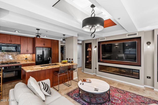 7141 E Rancho Vista Drive 2014, Scottsdale, AZ 85251