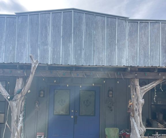 7321 State Highway 173, Bandera, TX 78003