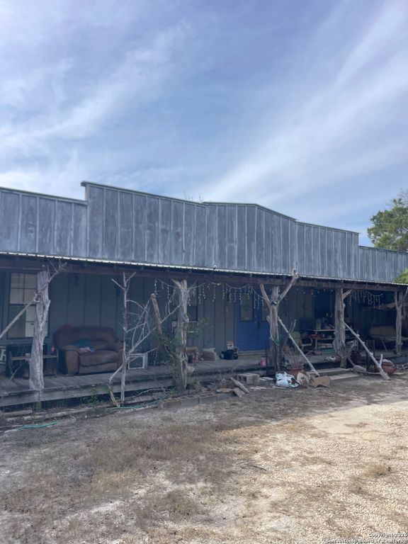 7321 State Highway 173, Bandera, TX 78003