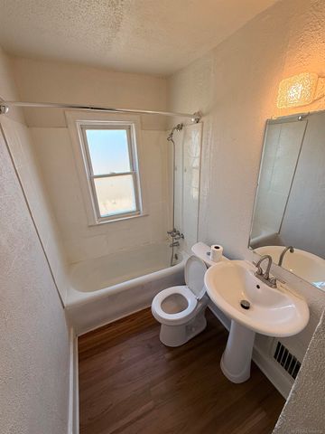 2301 La Belle Street, Detroit, MI 48238