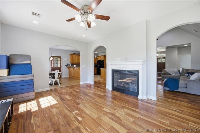 1197 N 177th West Avenue, Sand Springs, OK 74063