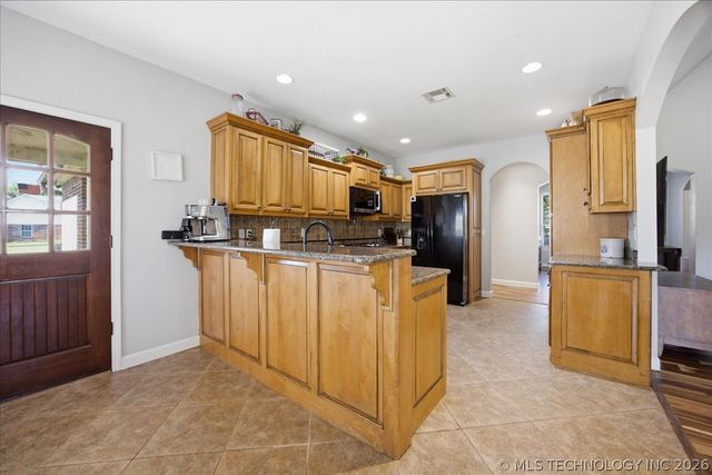 1197 N 177th West Avenue, Sand Springs, OK 74063
