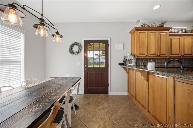 1197 N 177th West Avenue, Sand Springs, OK 74063