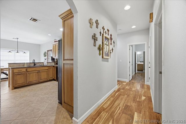 1197 N 177th West Avenue, Sand Springs, OK 74063