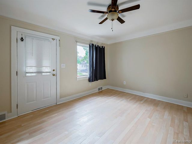 358 S Marshall Street, Pontiac, MI 48342