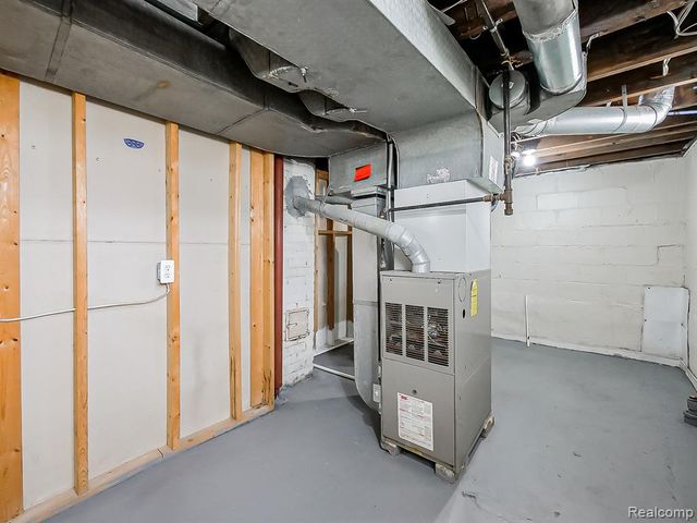 358 S Marshall Street, Pontiac, MI 48342