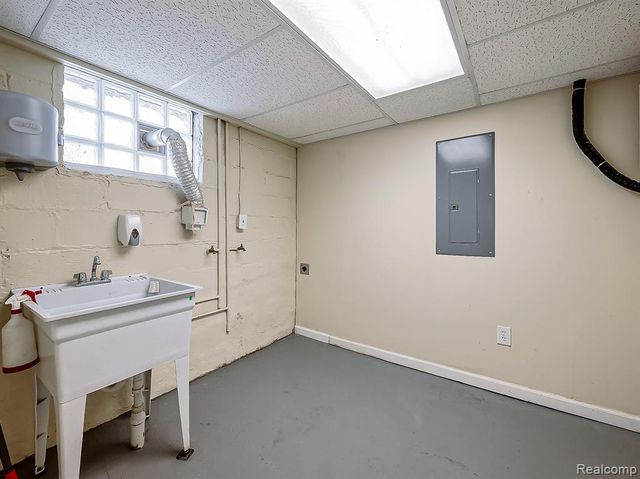 358 S Marshall Street, Pontiac, MI 48342