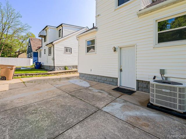 358 S Marshall Street, Pontiac, MI 48342