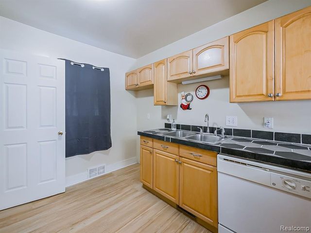 358 S Marshall Street, Pontiac, MI 48342