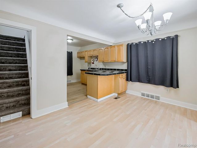 358 S Marshall Street, Pontiac, MI 48342