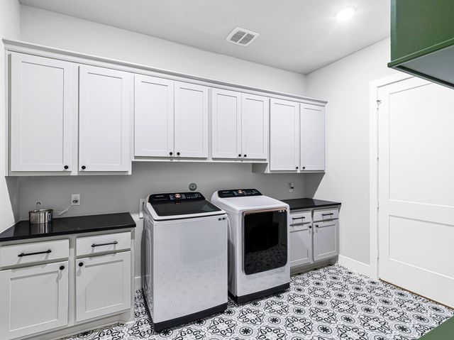 1045 Lakemont Bend Lane, Pinehurst, TX 77362