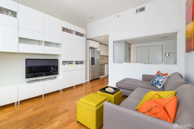 1 Hawthorne Street 8F, San Francisco, CA 94105